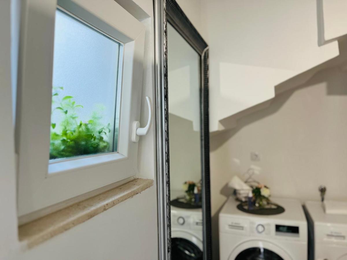 Apartment Stari Dvor Kaštela Esterno foto