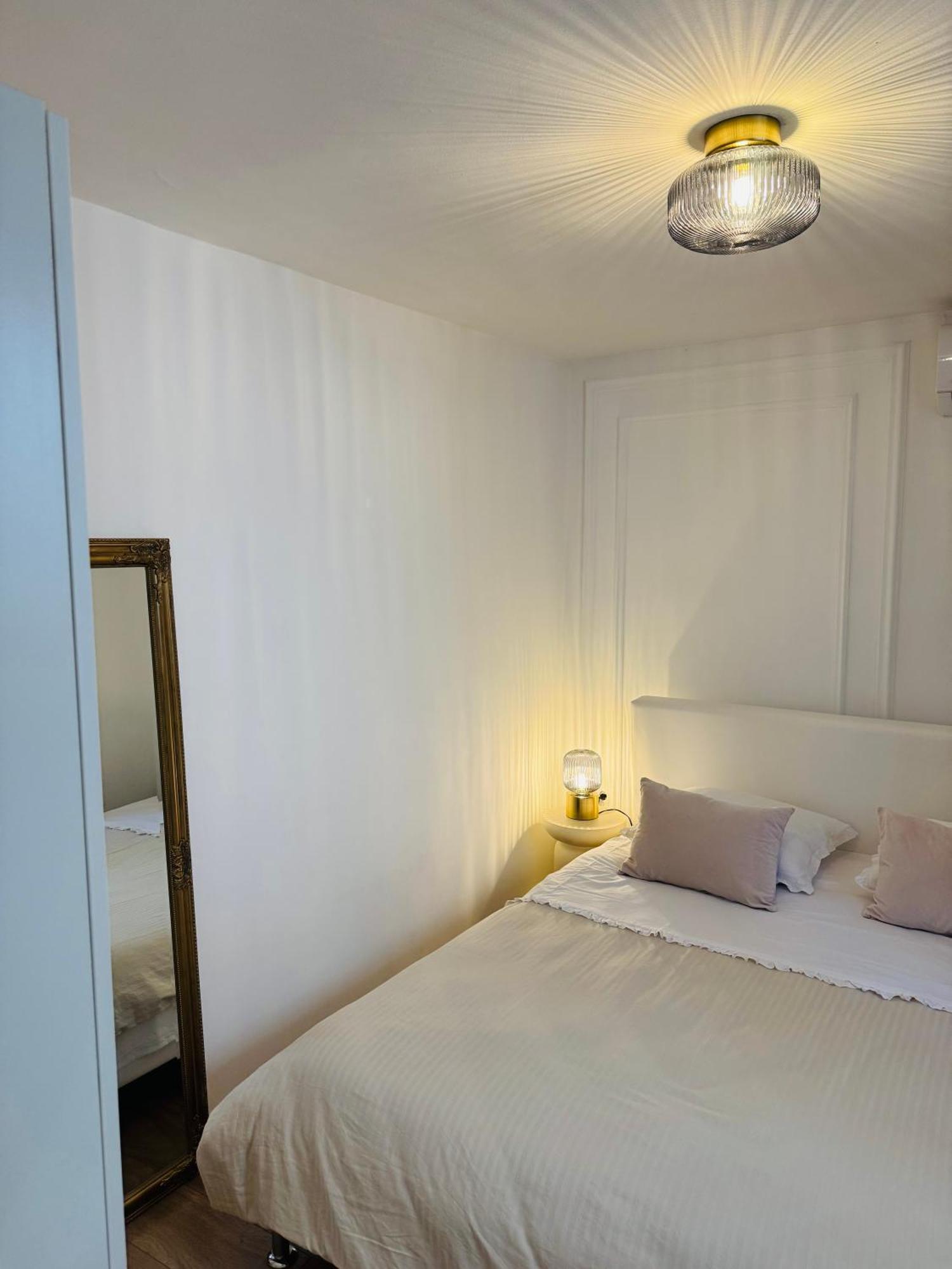 Apartment Stari Dvor Kaštela Esterno foto