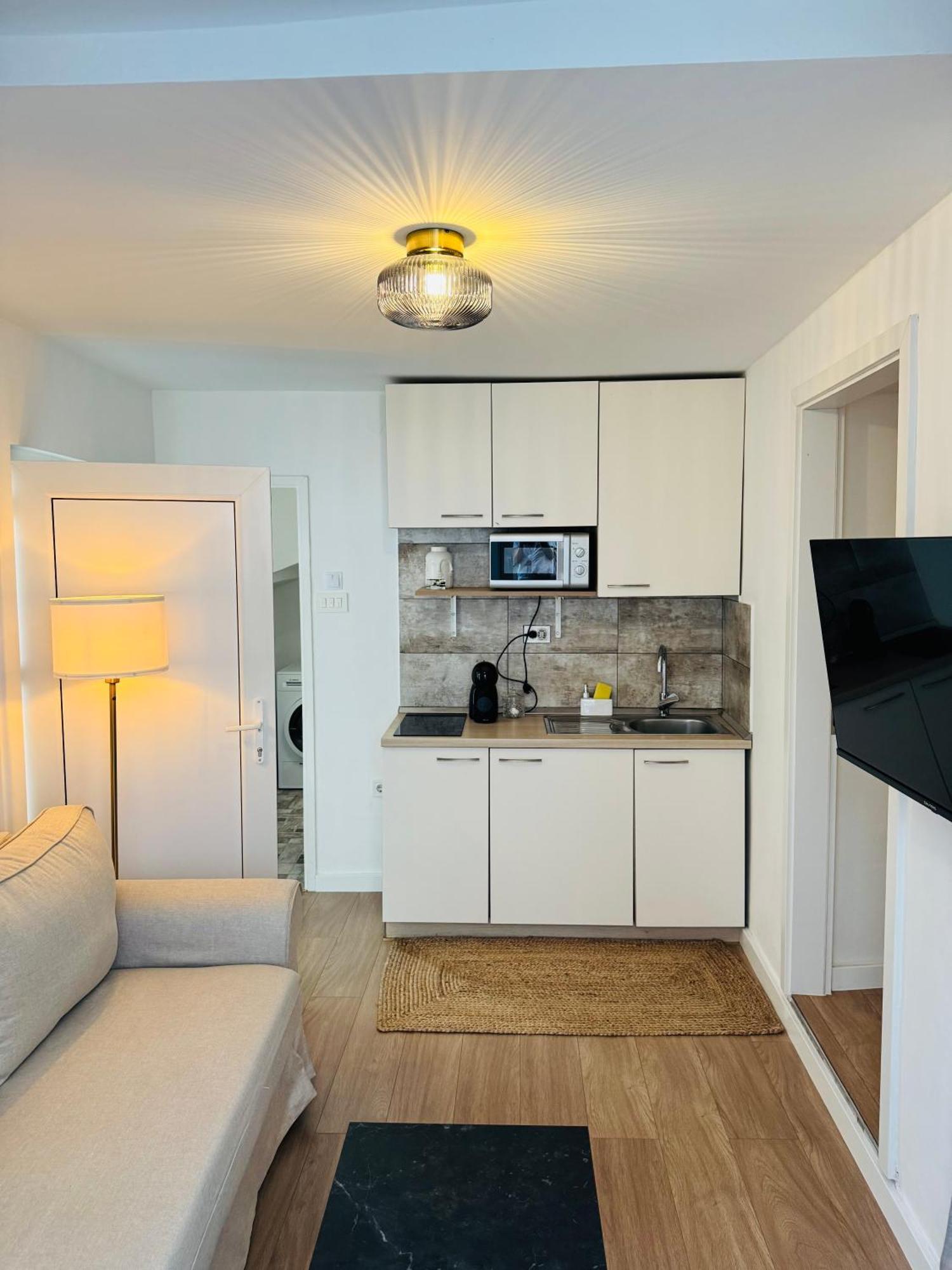 Apartment Stari Dvor Kaštela Esterno foto